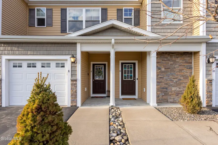 8 Clarice Lane, Colonie, NY 12047 - #2