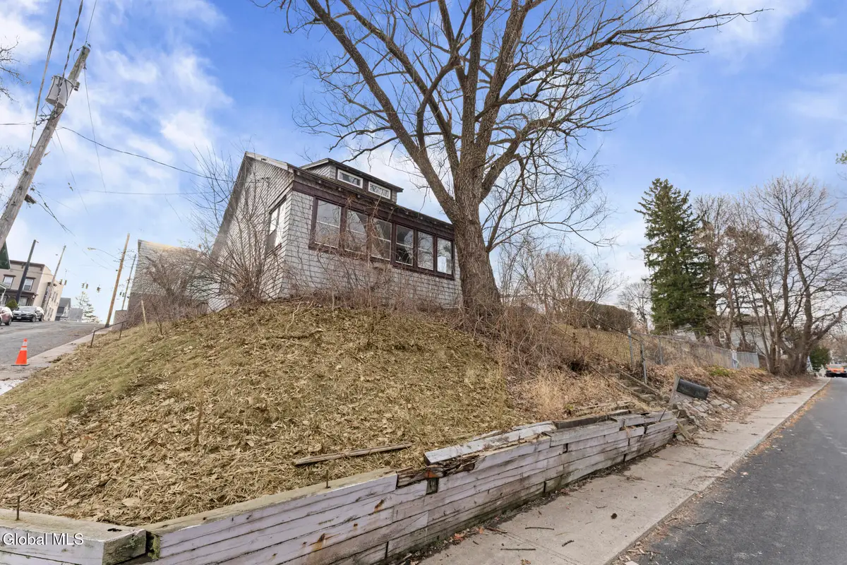 1498 2nd Street, Rensselaer, NY 12144 - #1