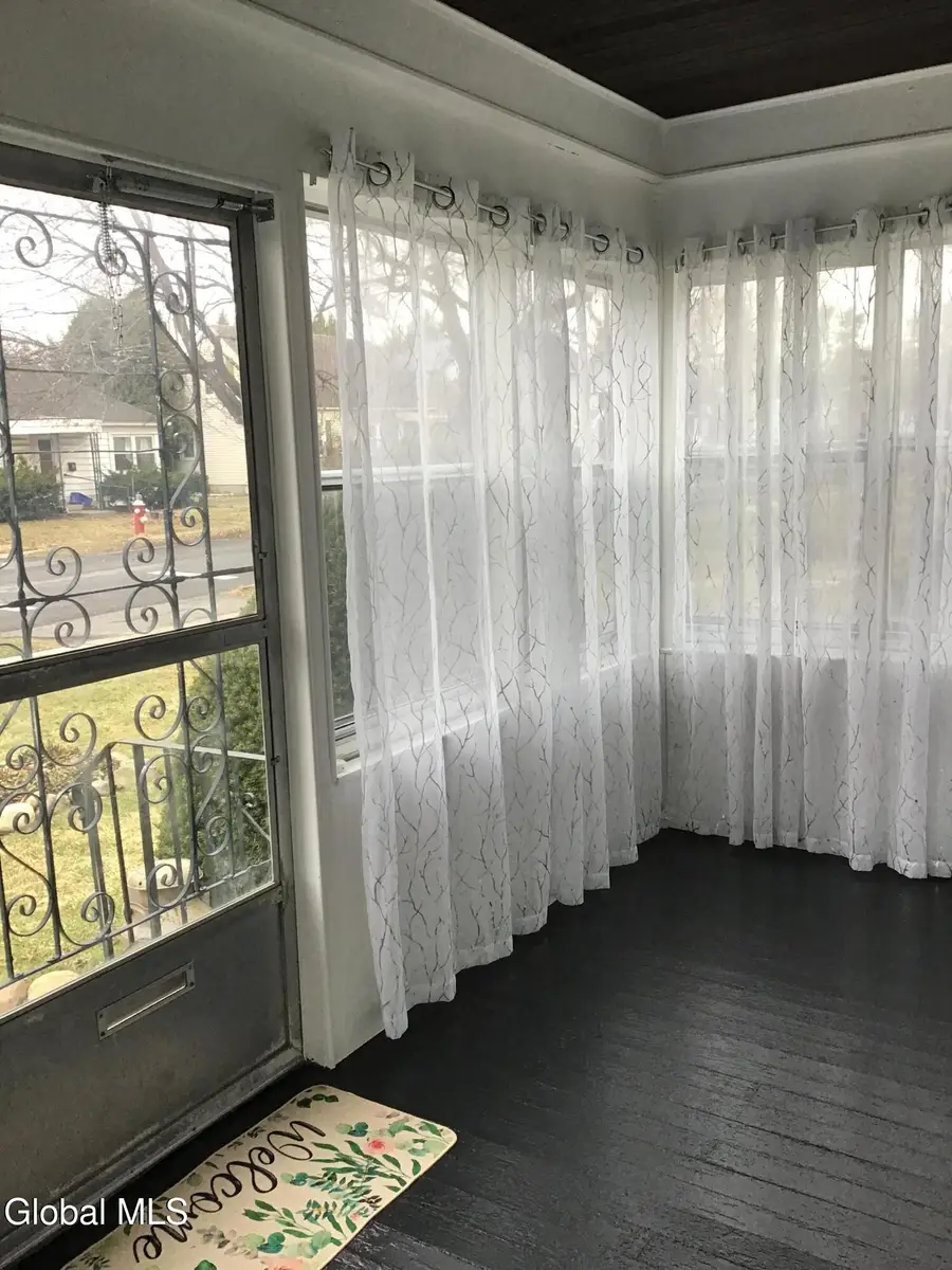 3 Crescent Drive, Albany, NY 12208 - #3