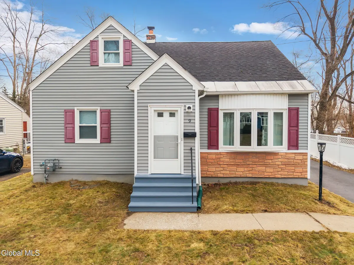 9 Fuller Terrace, Colonie, NY 12205 - #1