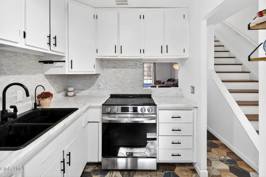 20 Maxwell Drive, Troy, NY 12180 - #3