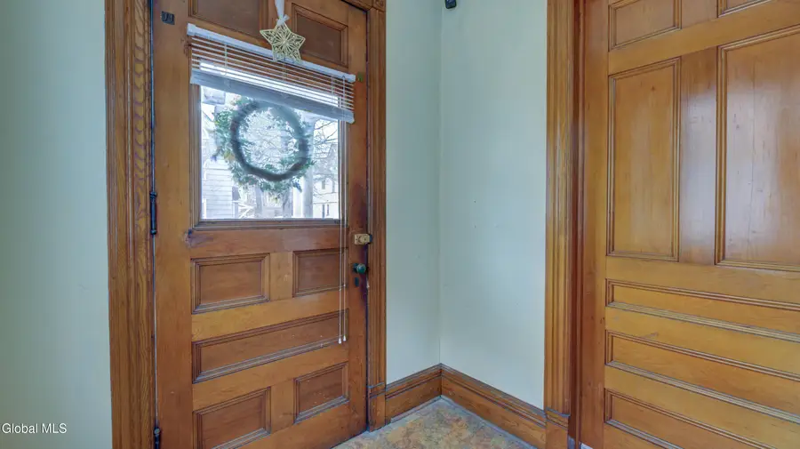 17 2nd Avenue, Gloversville, NY 12078 - #3