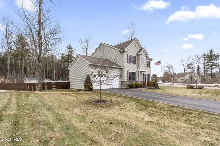 11 Larchwood Lane, South Glens Falls, NY 12803 - #3