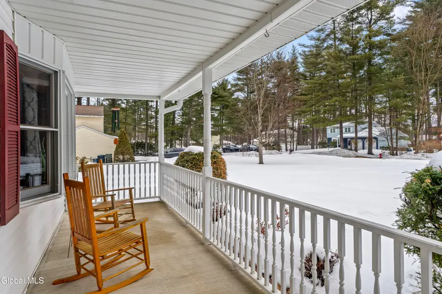 4 Queen Diana Lane, Queensbury, NY 12804 - #2