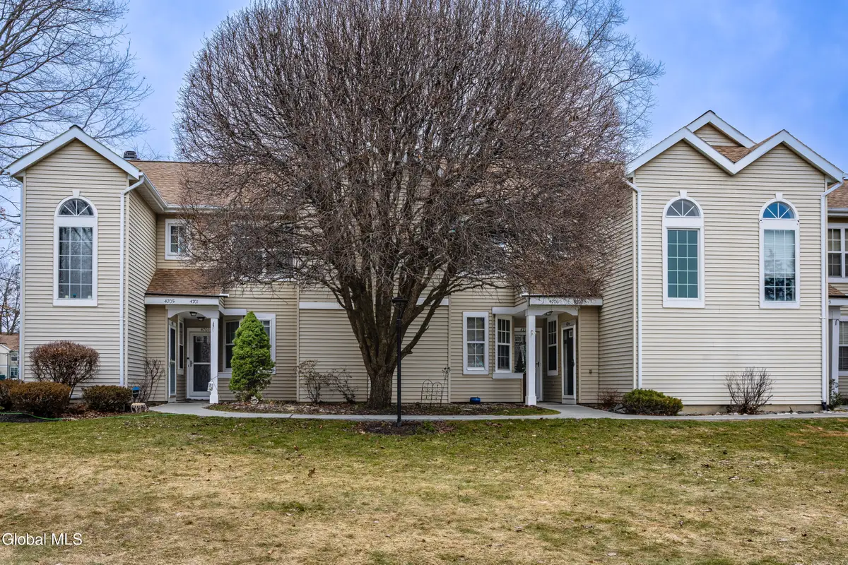 4706 Foxwood Drive S, Clifton Park, NY 12065 - #1