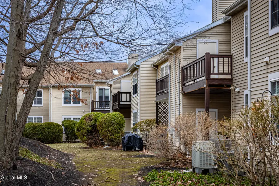 4706 Foxwood Drive S, Clifton Park, NY 12065 - #2