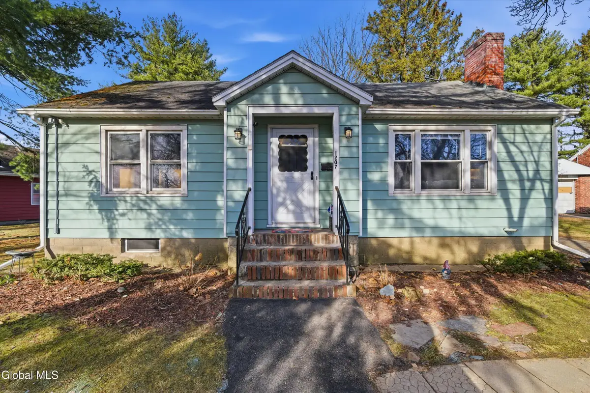 1207 Sumner Avenue, Schenectady, NY 12309 - #1