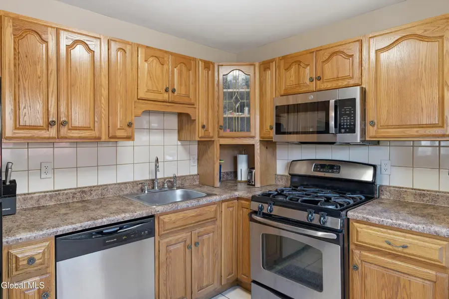 1207 Sumner Avenue, Schenectady, NY 12309 - #2