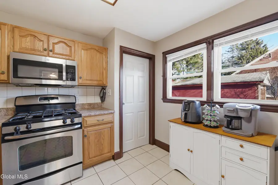 1207 Sumner Avenue, Schenectady, NY 12309 - #3