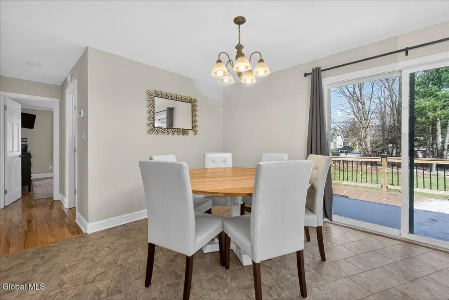 19 Fredericks Road, Glenville, NY 12302 - #3