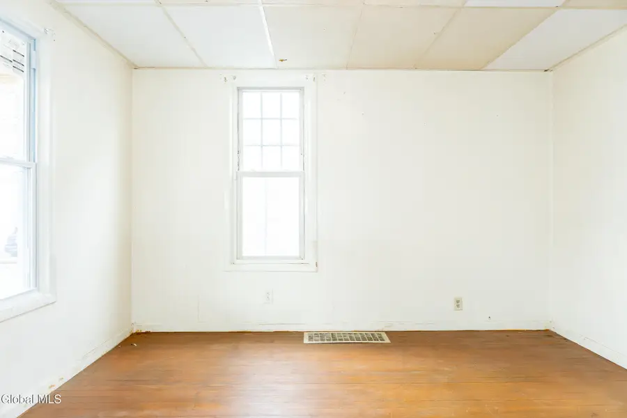 6 Harvard Street, Schenectady, NY 12304 - #3