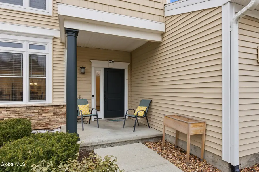 309 Lois Lane, Niskayuna, NY 12304 - #2