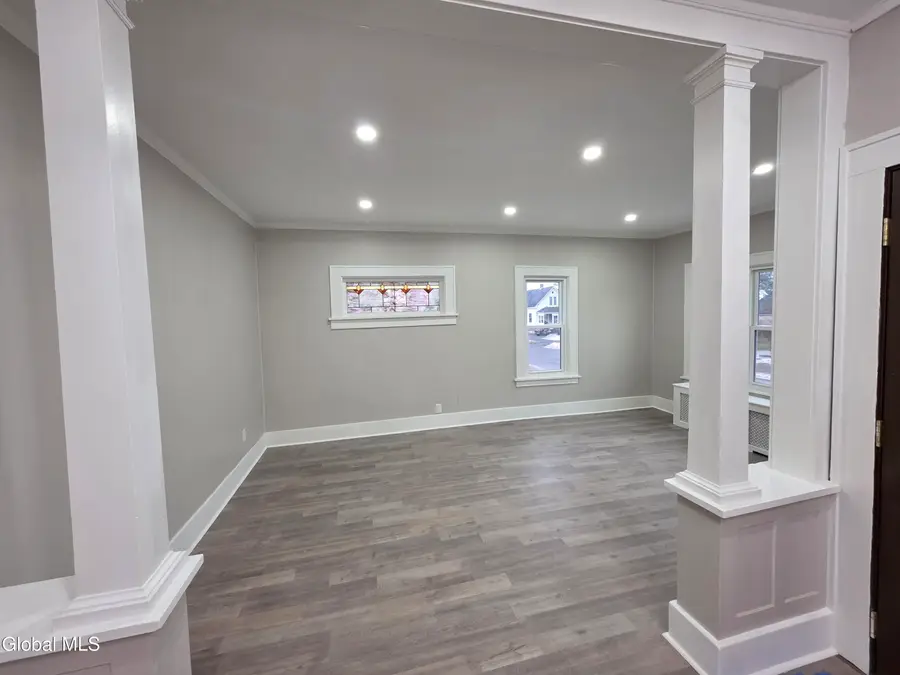 14 Crescent Avenue, Amsterdam, NY 12010 - #3