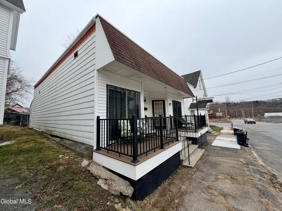 15 Henrietta Street, Amsterdam, NY 12010 - #3