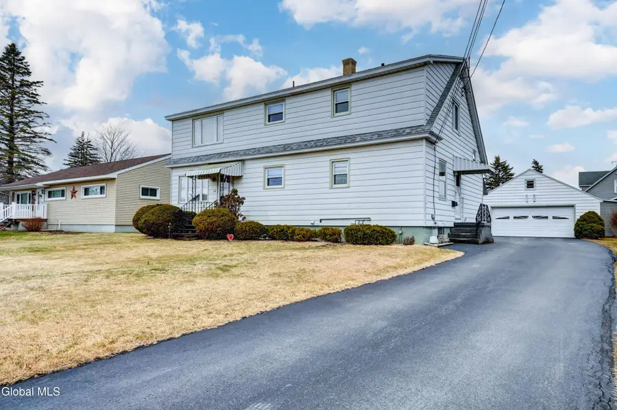 34 Cochrane Avenue, Amsterdam, NY 12010 - #3