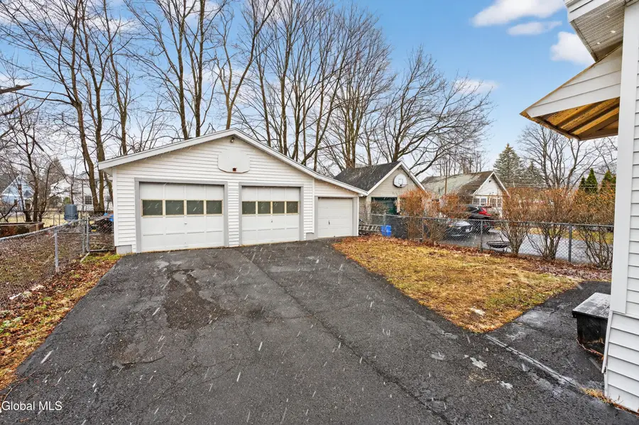 23 Woodrow Court, Troy, NY 12180 - #3