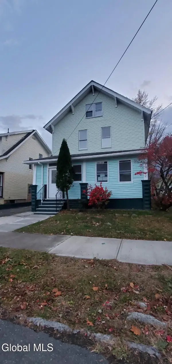 33 Glenwood Road, Menands, NY 12204