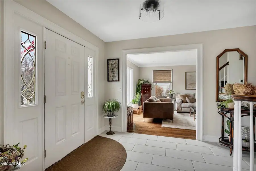 1124 Glenmeadow Court, Niskayuna, NY 12309 - #3