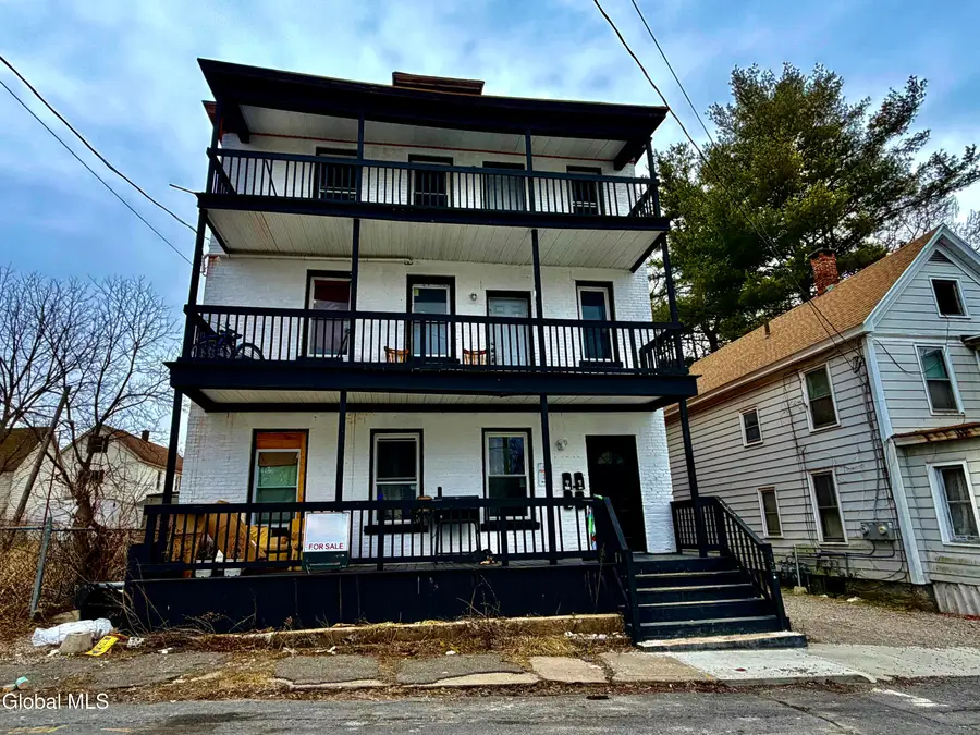 8 Gardiner Street, Amsterdam, NY 12010 - #2