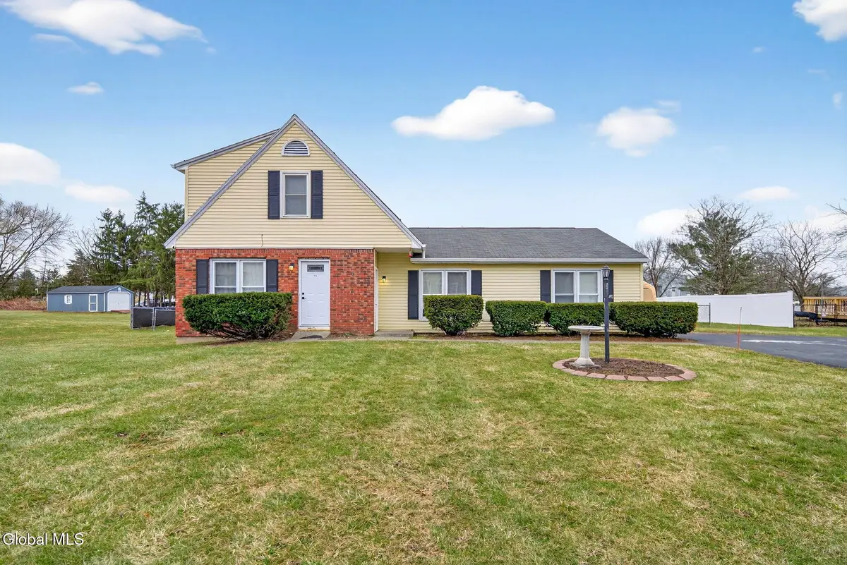 10 Pheasant Run, Waterford, NY 12188 - #1