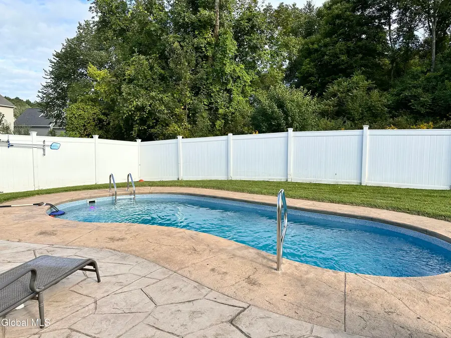 6 Jennifer Drive, Halfmoon, NY 12118 - #2