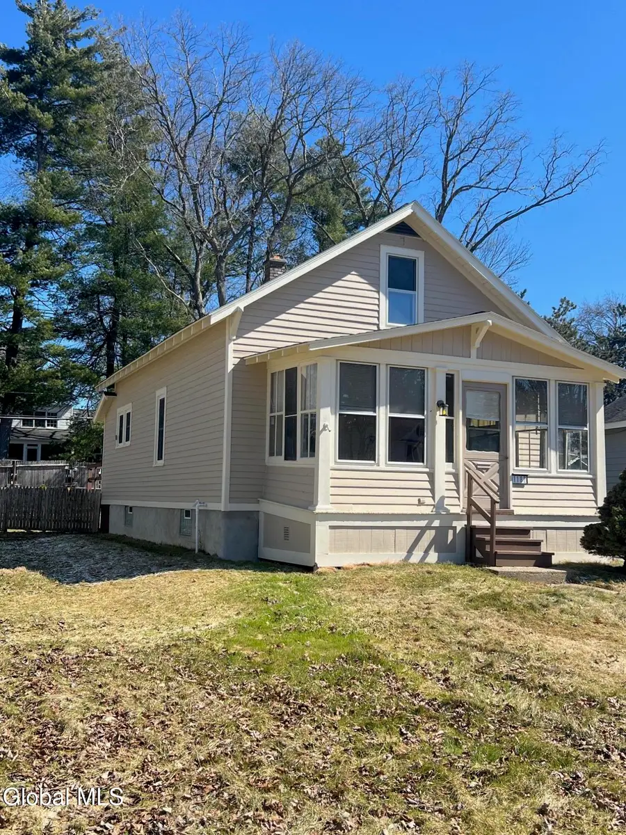 1182 S Country Club Drive, Niskayuna, NY 12309 - #2