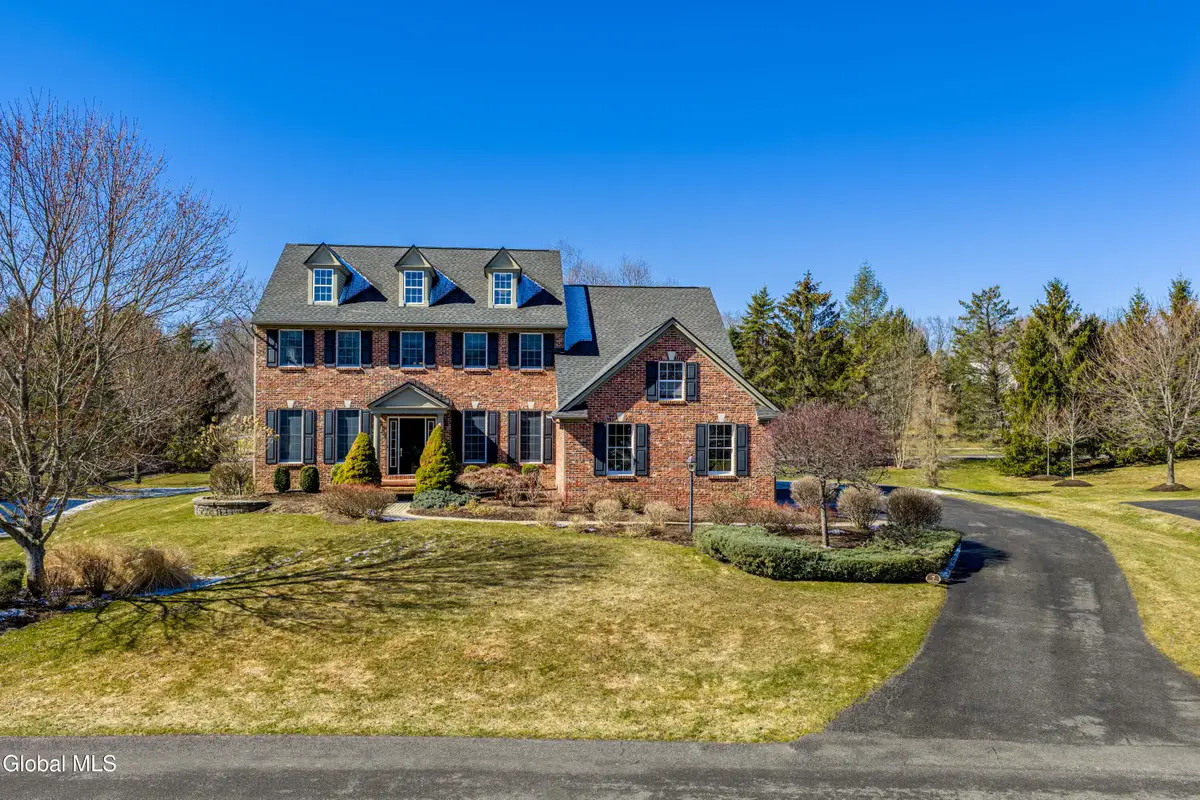 7 Shelbourne Drive, Albany, NY 12211 - #1