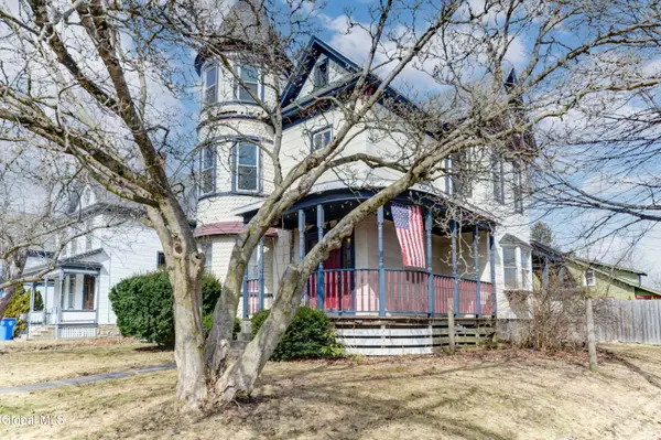 213 E Main Street, Johnstown, NY 12095