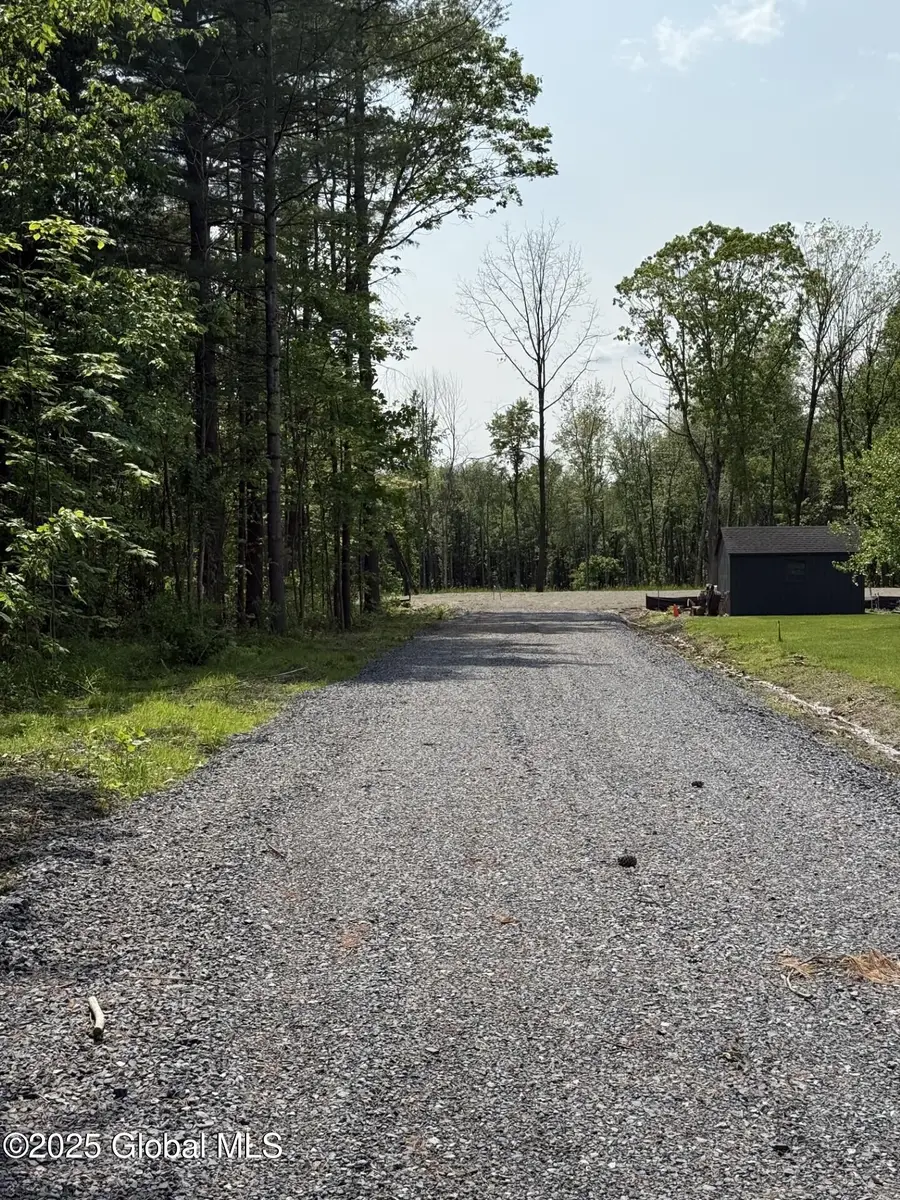 1 Oak Road, Malta, NY 12020 - #2