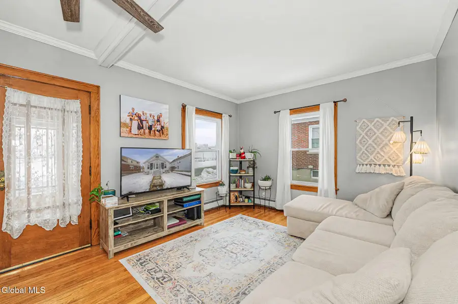 19 Pleasant Avenue, Amsterdam, NY 12010 - #3