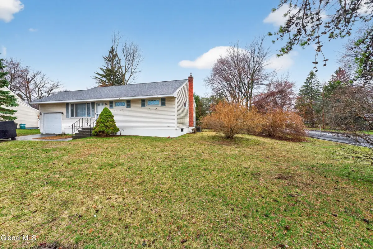 49 Tattersall Lane, Colonie, NY 12205 - #1