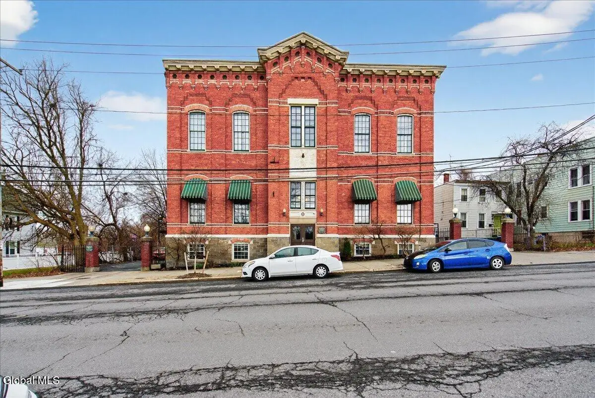 196 Morton Avenue #APT 103, Albany, NY 12202 - #1