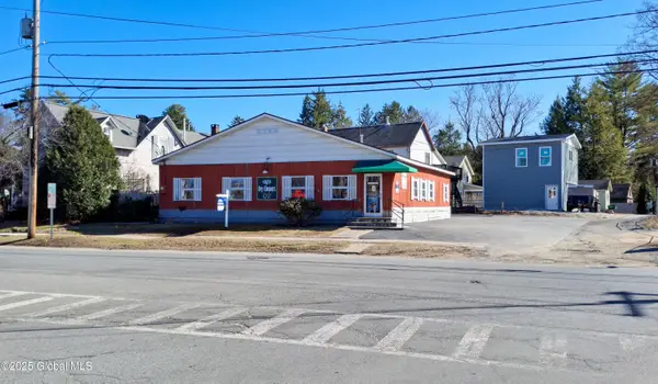 48 Lincoln Avenue, Saratoga Springs, NY 12866