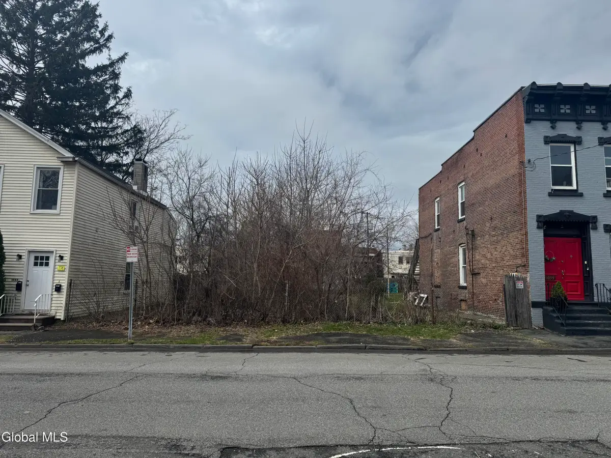 1035-1037 6th Avenue, Troy, NY 12180 - #1
