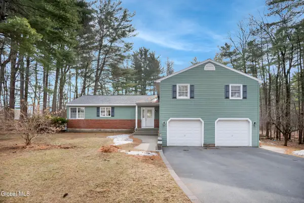 29 Heinrick Circle, Queensbury, NY 12804