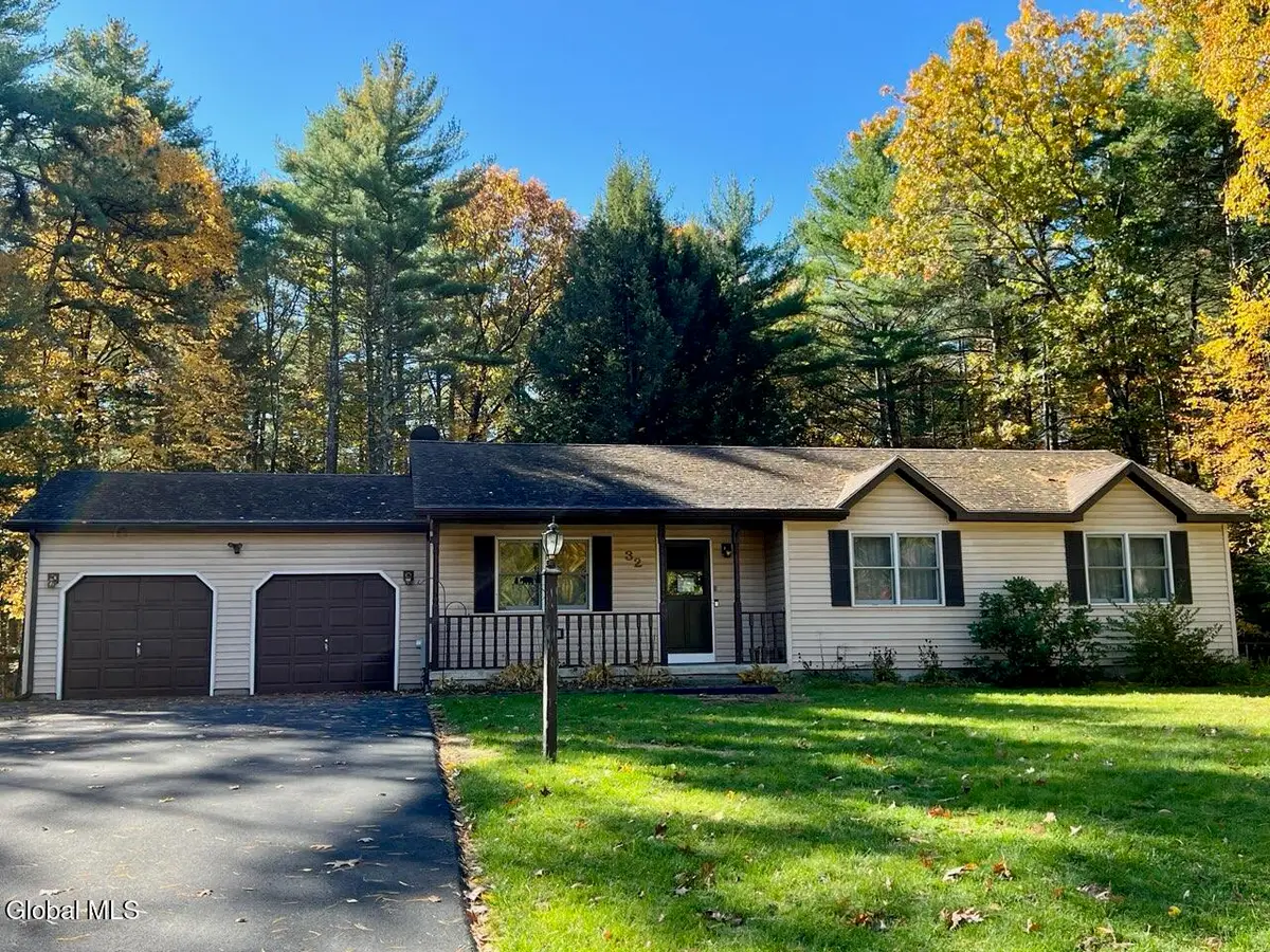 32 Linette Lane, Queensbury, NY 12804 - #1