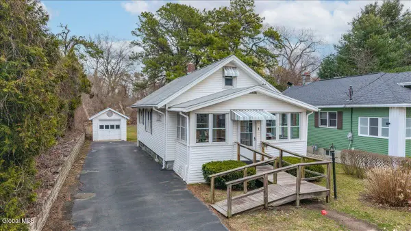 1 Spruce Street, Colonie, NY 12205