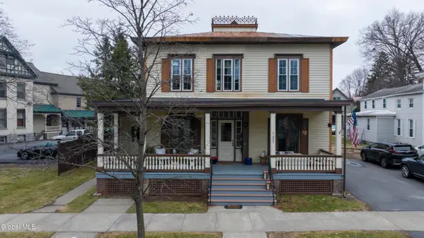 107 Lake Avenue, Saratoga Springs, NY 12866