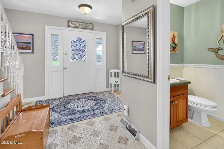 17 Tamarack Lane, Colonie, NY 12309 - #3