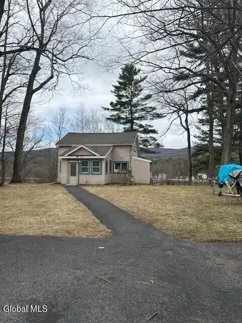 107 Harris Avenue, Lake Luzerne, NY 12846