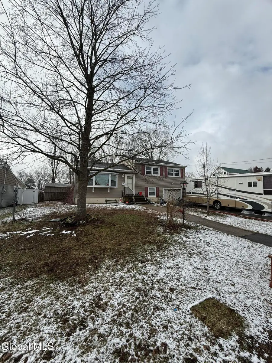 6 Carleton Court, Glens Falls, NY 12801 - #2