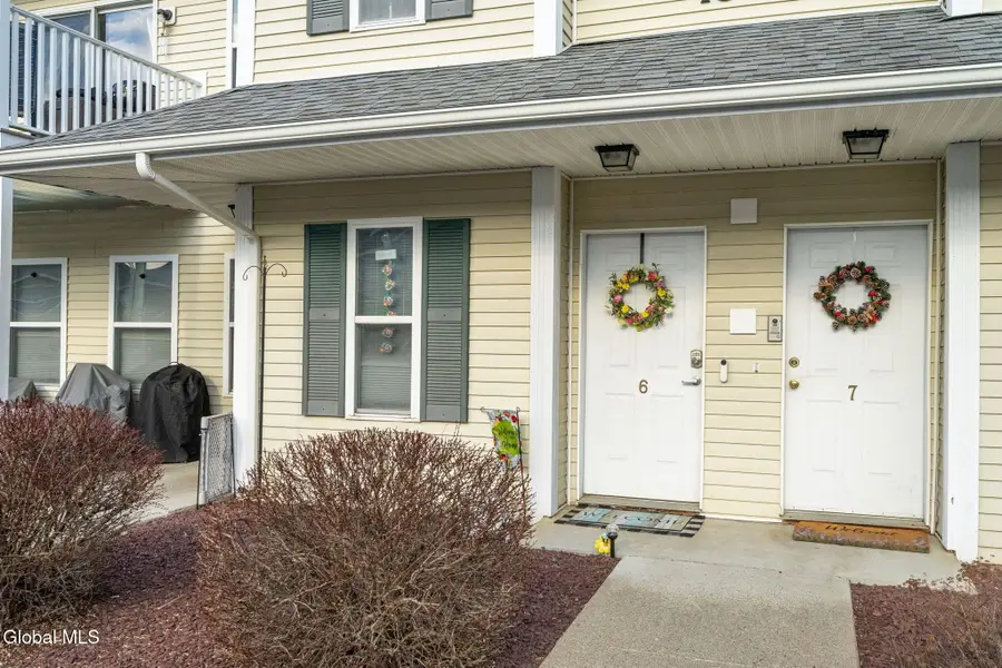 1906 Cambridge Manor Drive, Scotia, NY 12302 - #2