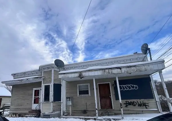 1002 Davis Terrace, Schenectady, NY 12303