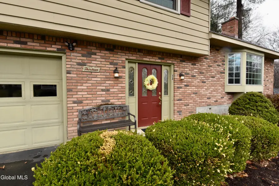 13 Arnold Drive, Clifton Park, NY 12065 - #2
