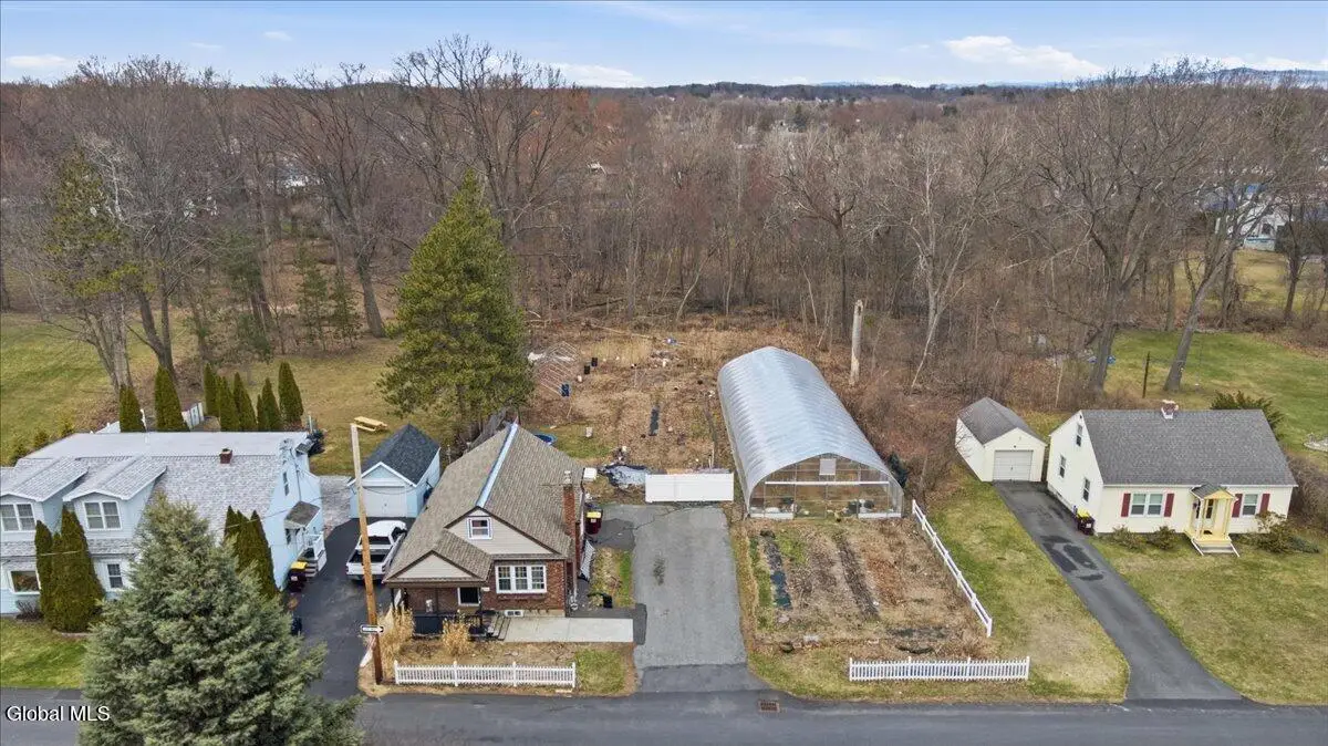 18 Roberts Lane, Latham, NY 12110 - #1