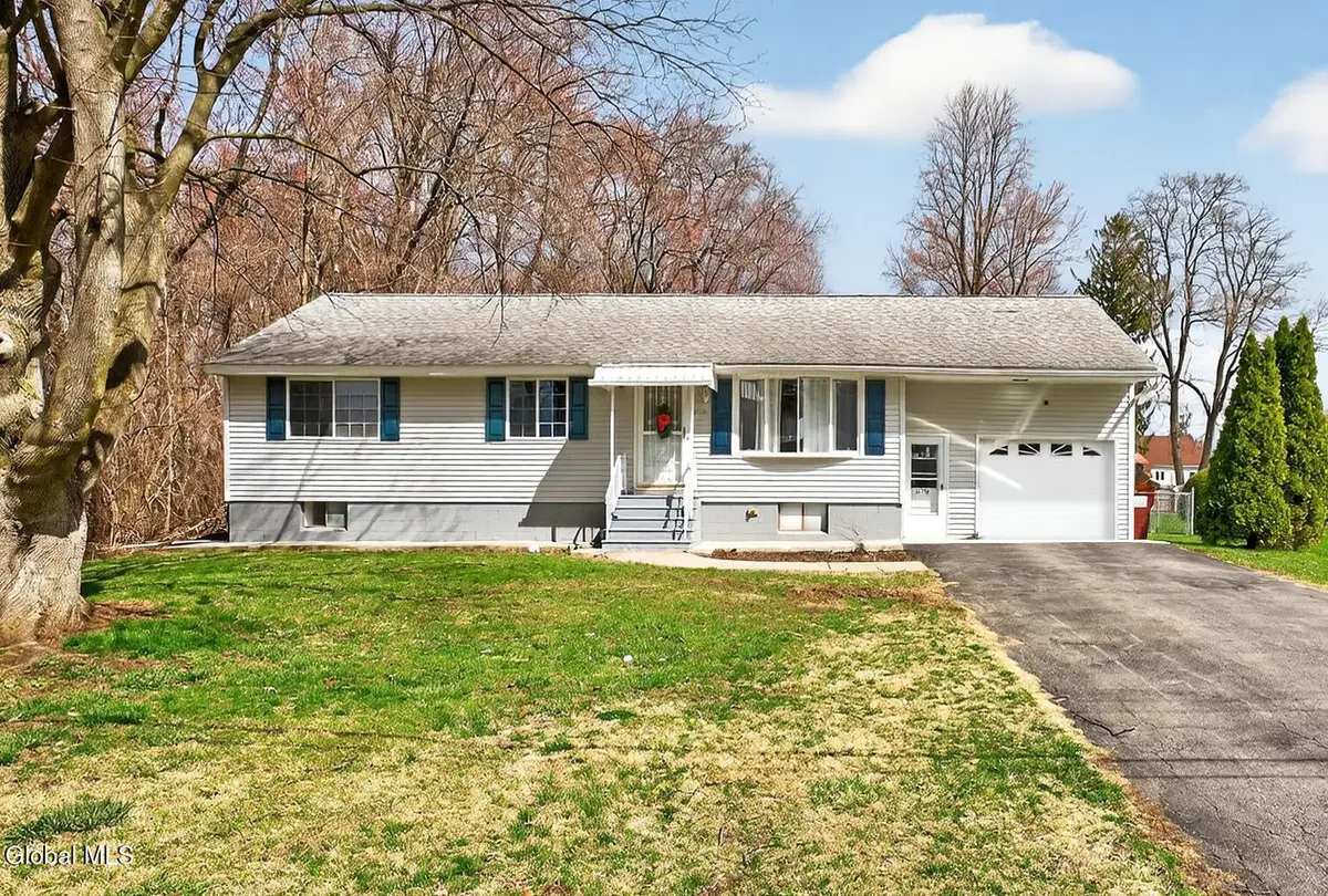 2110 Nahant Street, Rotterdam, NY 12306 - #1