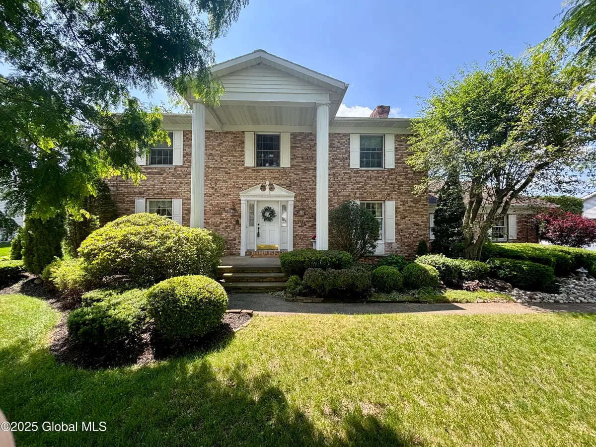 3077 New Williamsburg Drive, Guilderland, NY 12303 - #1