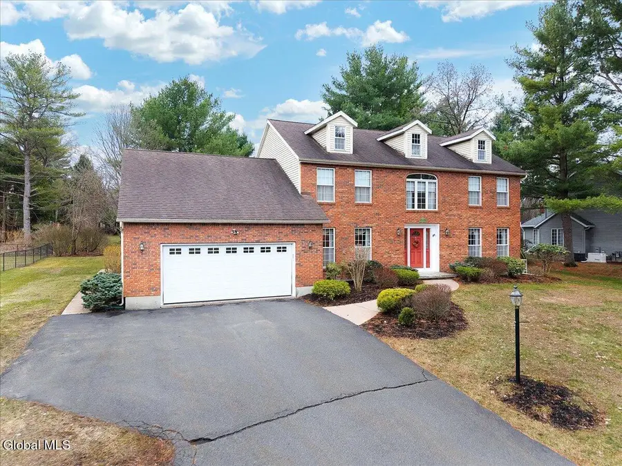 1058 Valerie Drive, Niskayuna, NY 12309 - #2