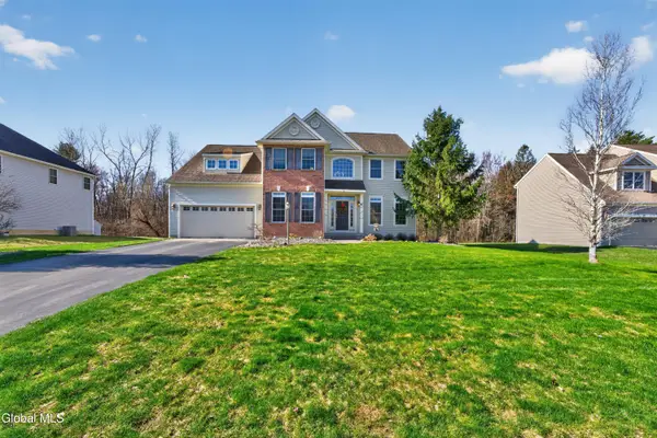 41 Empire Drive, Niskayuna, NY 12309