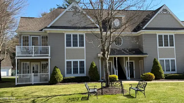 407 Mallards Pond Lane, Guilderland, NY 12303